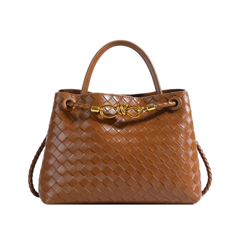 Bolsa Feminina Trançada com Alça de Mão e Detalhe Dourado